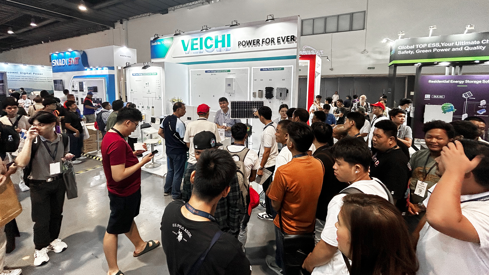 海外展会 | 伟德BETVlCTOR网页版电气闪耀菲律宾光伏储能展，智慧光储解决方案引关注